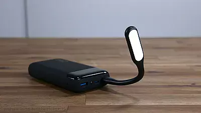 INIU BIB5 Powerbank mit Licht 20