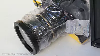 EOS-Kamera im EWA Marine U-AX - Silika Gel