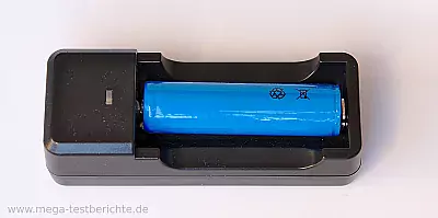 oxyLED DF-20 wasserdichte Taschenlampe - Ladegerät mit 18650er Akku