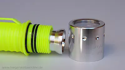 oxyLED DF-20 wasserdichte Taschenlampe - Aufgeschraubt