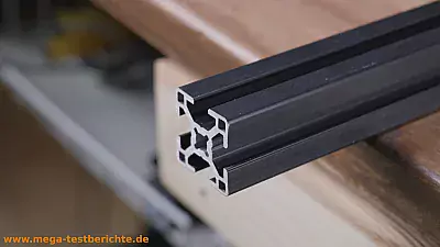 Aluminiumprofil in schwarz