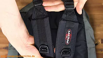 Eastpak Reparatur mit neuen Gurten