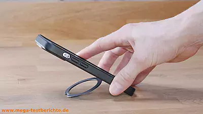 Torras iPhone 14 Hülle mit variablem Standfuß