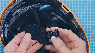 Abus Scraper 3 im Test - Polster und Verschluss
