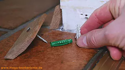 Ausgerissenen Dübel Reparieren - Neuer Dübel