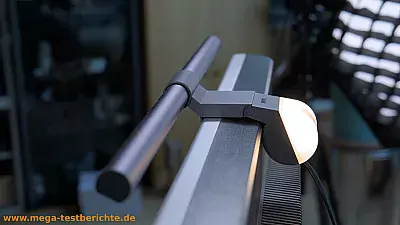 BenQ ScreenBar Halo auf einem 5,8 cm dicken Monitor