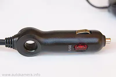 Stecker mit Sicherung im inneren