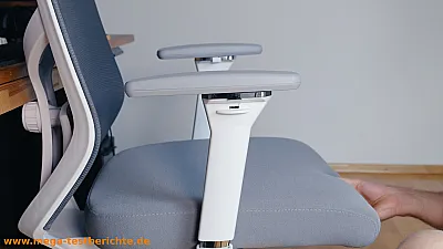 Bürostuhl: Sitztiefe verstellen