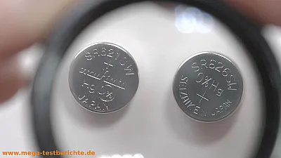 Zwei Knopfzellen