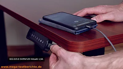 DESKSPACE Titan - USB fast-Charge Anschluss