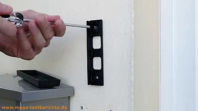 EUFY E340 - Halterung montieren