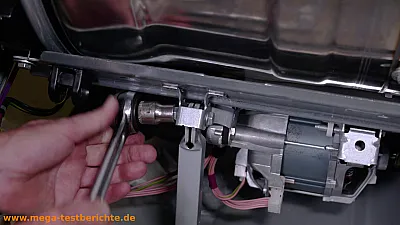 Waschmaschine: Alten Dämpfer Ausbauen 1 Waschmaschine: Alten Dämpfer Ausbauen 1