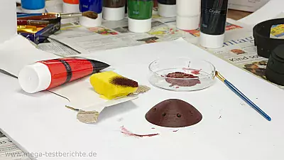 Rote Farbe