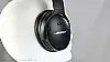 Der Bose QuietComfort 45 - Power-Taste