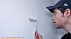 Wand streichen - Textilrolle an einer Wand