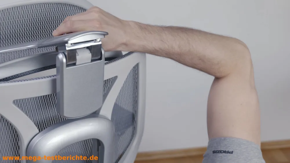 HABADA E3 Pro - Kopfstütze montieren