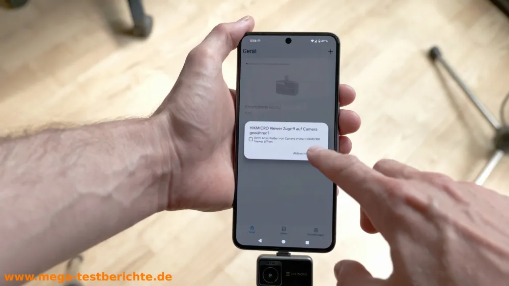 App wird nach dem Einstecken direkt gestartet