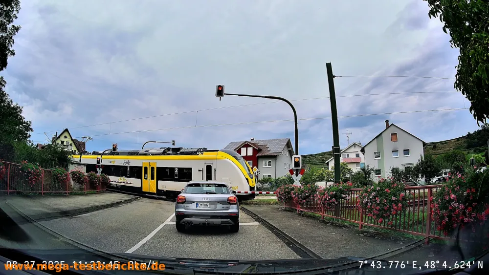 70mai T800 - Frontaufnahme bei Tag