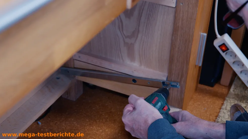 Schubladenschiene - Schiene abschrauben 3