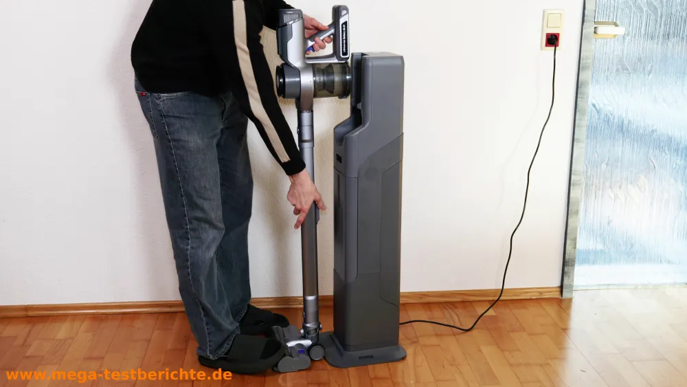 Narwal V40 Station - Rohr voll ausgefahren