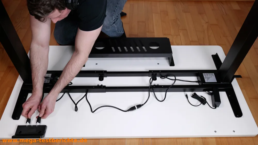 Clouvou Pro Desk - Zusammenbau 4