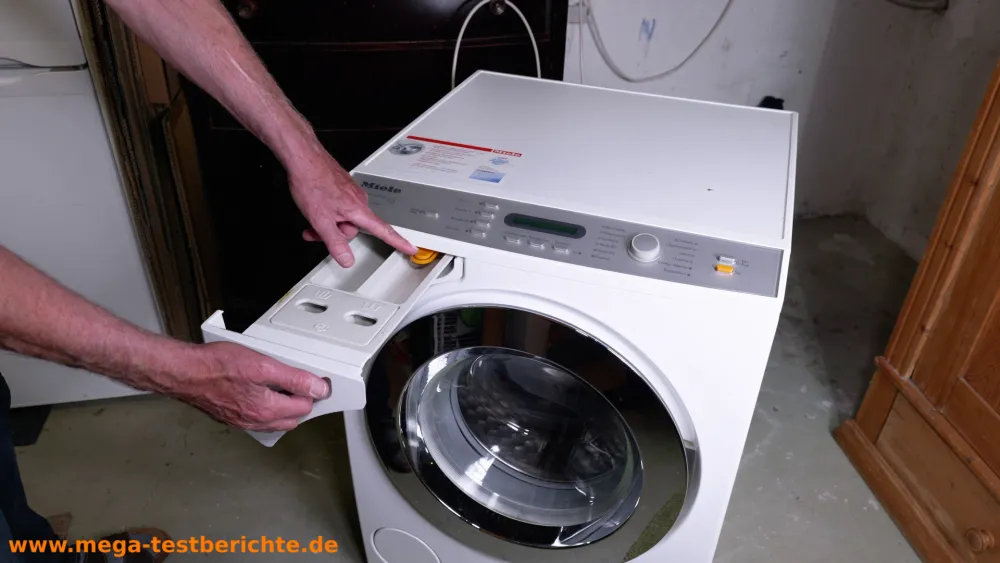 Waschmaschine: Waschmittelfach entfernen