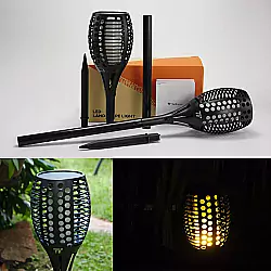 TaoTronics Solar-Gartenlampe mit Feuer-Effekt 