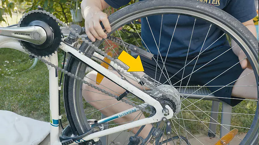 Fahrradkette ohne Spezialwerkzeug spannen - Nabenschaltung